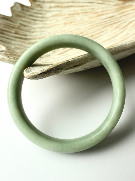 KIST JADE BANGLE